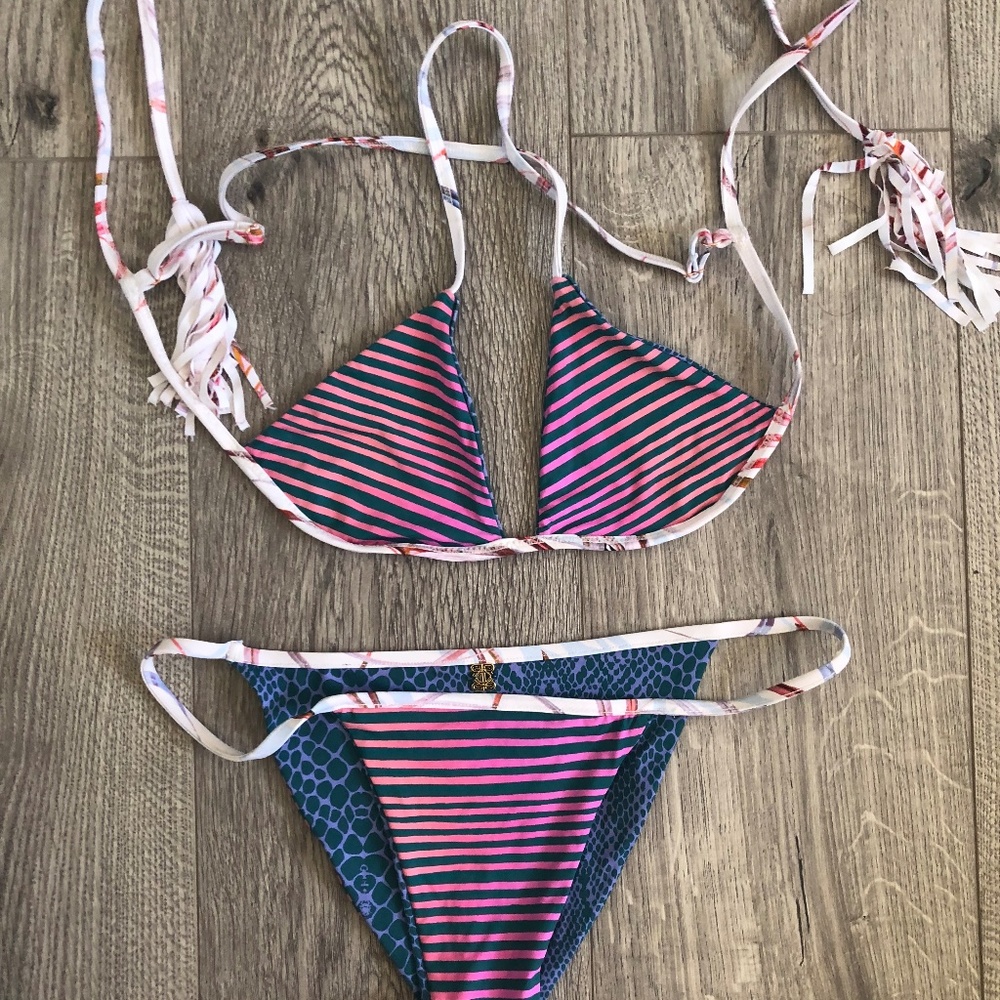 Revel Rey Reversible String Bikini Multiway - NWT - Picture 2 of 4